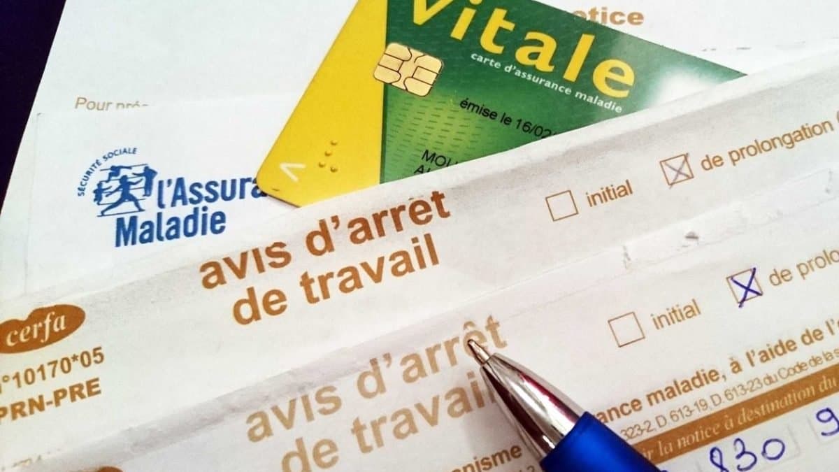 Arrêts maladie : le gouvernement vise 2 milliards d'économies, les syndicats devront en trouver la moitié